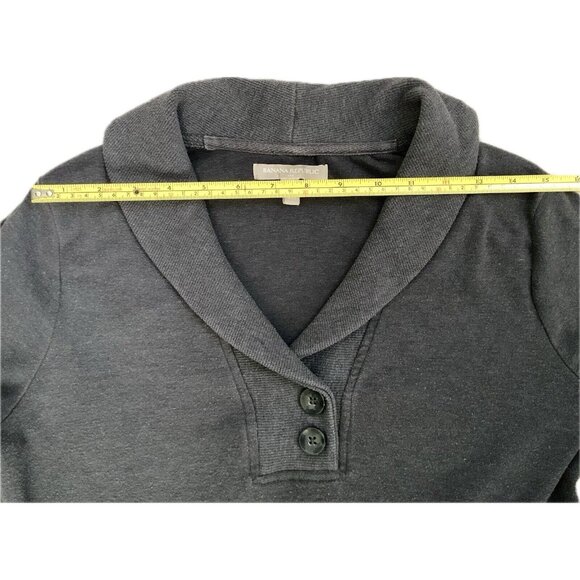 Banana Republic Shirt Womens S Gray V Neck Roll Collar Pockets Buttons Stretch - Picture 8 of 10